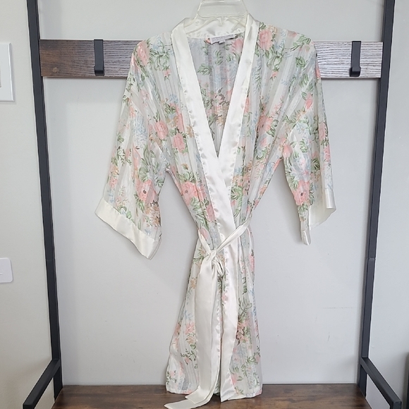 Floral Sheer Kimono Robe - Picture 1 of 3